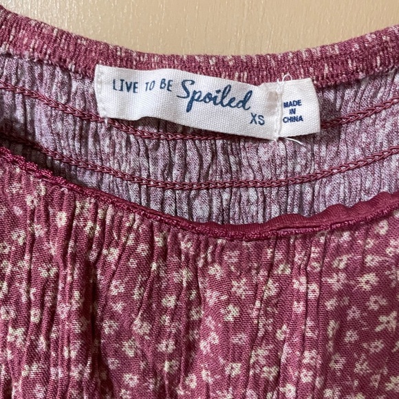 Chic Maroon Floral Mini Dress with Puff Sleeves - Picture 2 of 7